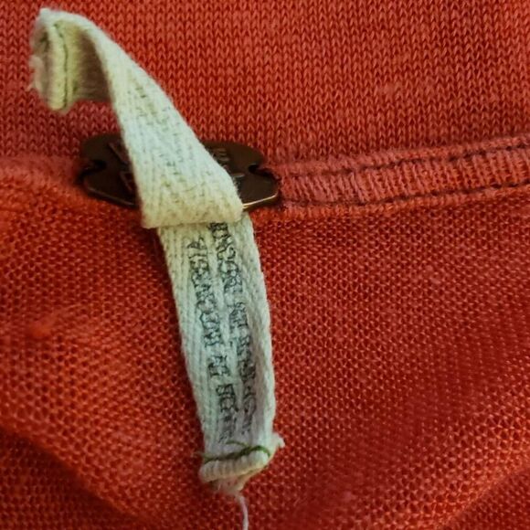 We the Free/Free People Long Sleeve V Neck Oversized Slouchy Red Top with Thumn - Picture 7 of 10